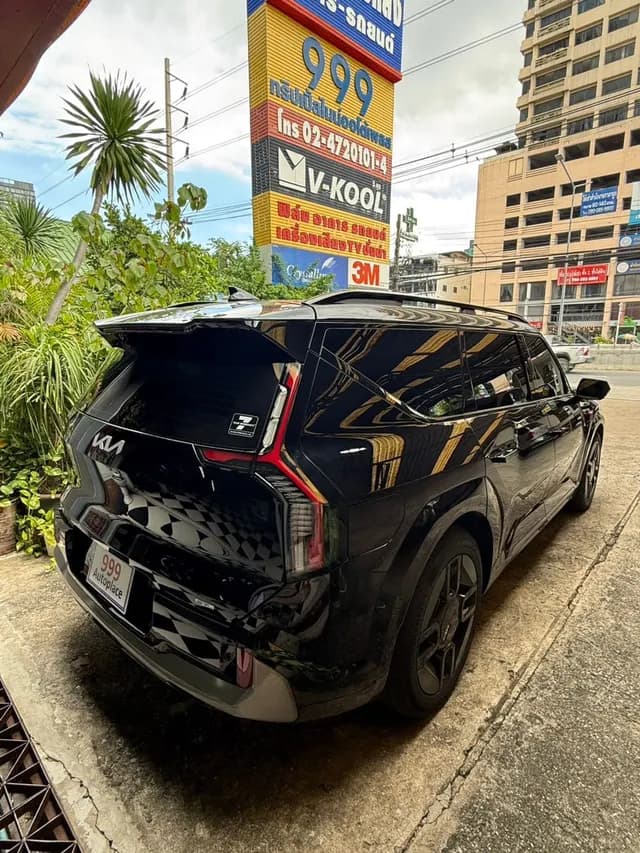 KIA EV9 — ฟิล์มกรองแสง Artisan รอบคัน + 3 บานหน้า